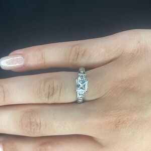Elegant Silver Women's Ring